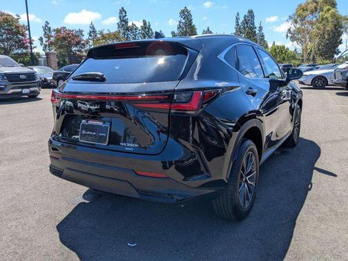 2022 Lexus NX 350h Premium