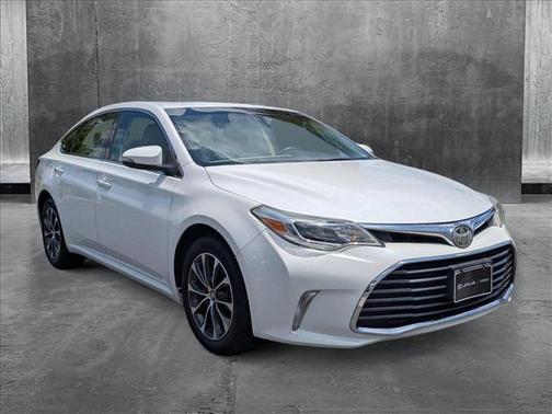 2018 Toyota Avalon XLE Plus