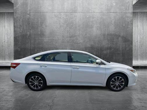 2018 Toyota Avalon XLE Plus