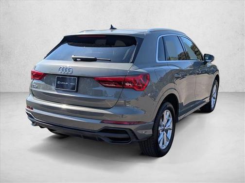 2024 Audi Q3 Premium 45 TFSI S line quattro Tiptronic
