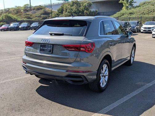 2024 Audi Q3 Premium 45 TFSI S line quattro Tiptronic