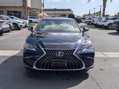 2023 Lexus ES 300h Base