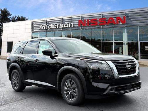 2025 Nissan Pathfinder S 4WD