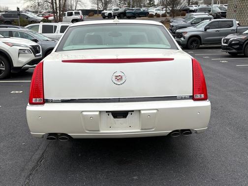 2010 Cadillac DTS Luxury Collection