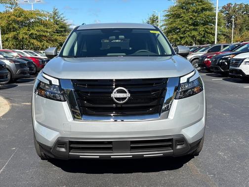 2025 Nissan Pathfinder SV 4WD