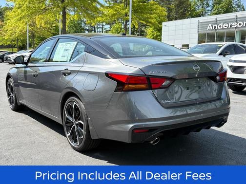 Gun Metallic/Super Black 2026 Nissan Altima SR FWD