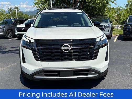 Everest White Pearl Tricoat 2026 Nissan Pathfinder Platinum