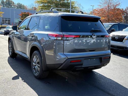 2025 Nissan Pathfinder SV 4WD