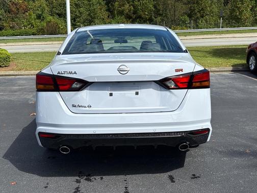 2025 Nissan Altima SR FWD
