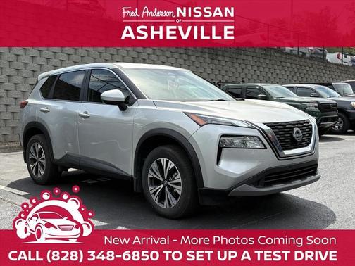 Brilliant Silver Metallic 2023 Nissan Rogue SV