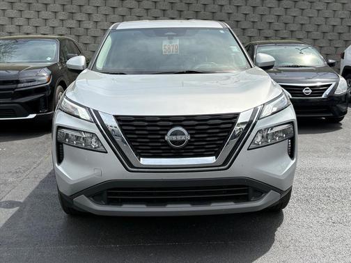 Brilliant Silver Metallic 2023 Nissan Rogue SV