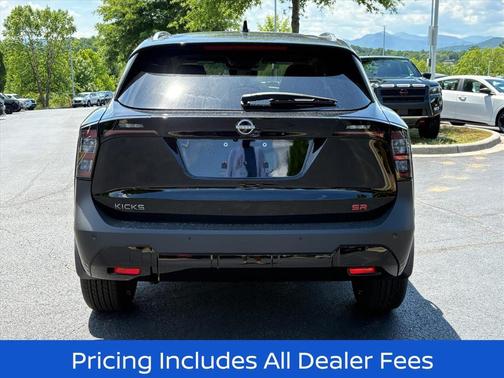 Super Black 2026 Nissan Kicks SR