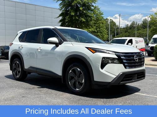 Everest White Pearl 2025 Nissan Rogue SV