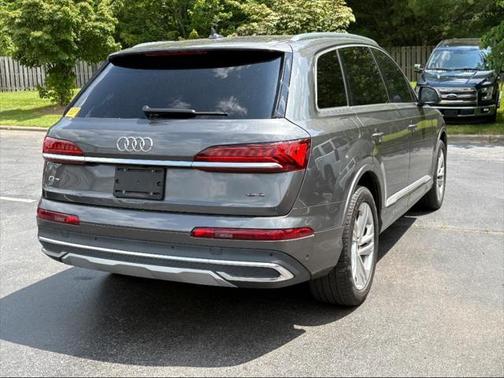 2021 Audi Q7 55 Premium Plus