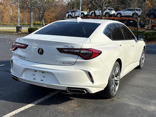 2022 Acura TLX Advance