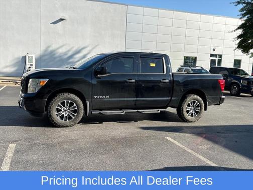 Super Black 2023 Nissan Titan SV