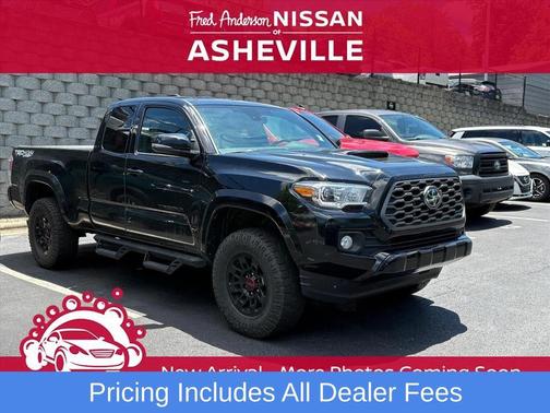 Midnight Black Metallic 2022 Toyota Tacoma TRD Sport