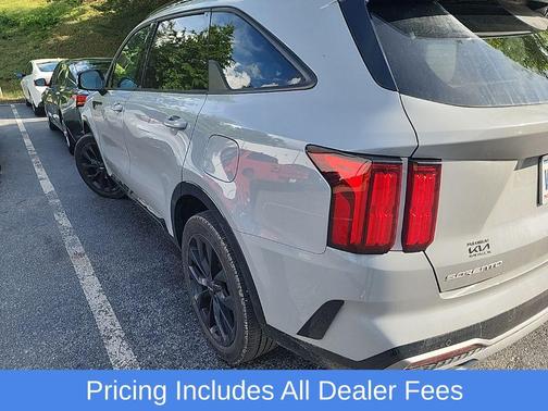 Wolf Gray 2023 Kia Sorento SX