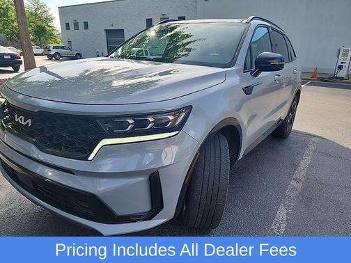Wolf Gray 2023 Kia Sorento SX