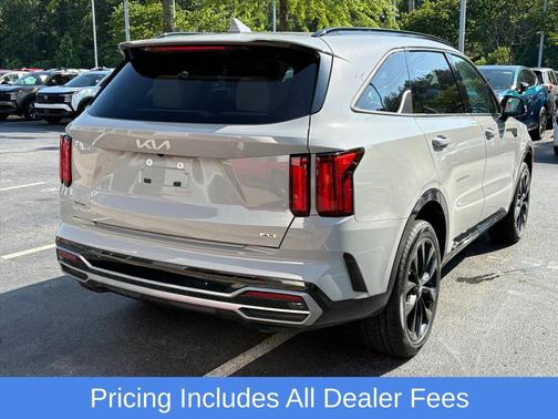 Wolf Gray 2023 Kia Sorento SX
