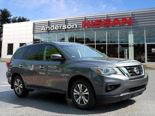 2019 Nissan Pathfinder S