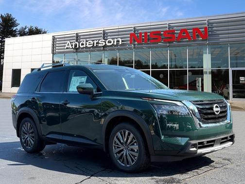 2025 Nissan Pathfinder SL 4WD