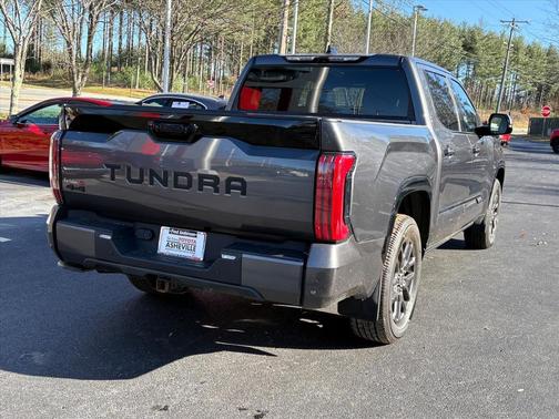 2023 Toyota Tundra Hybrid Platinum
