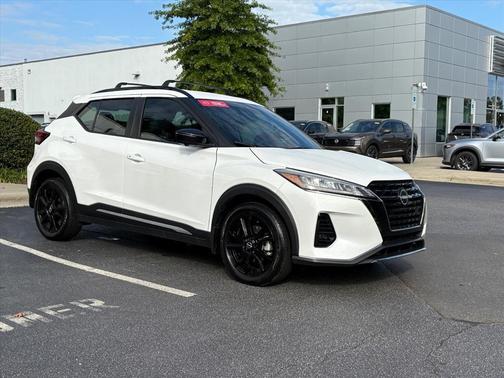 2024 Nissan Kicks SR