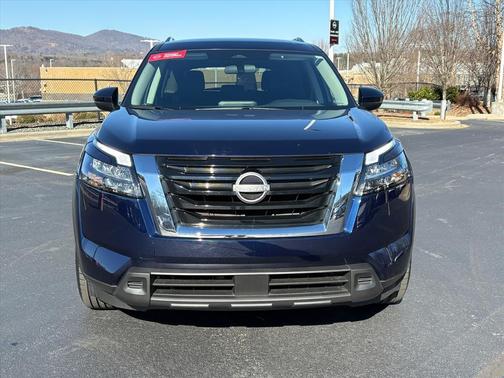 2024 Nissan Pathfinder SV 4WD