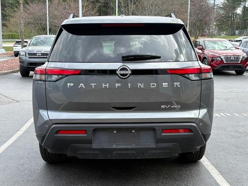 2024 Nissan Pathfinder SV 4WD
