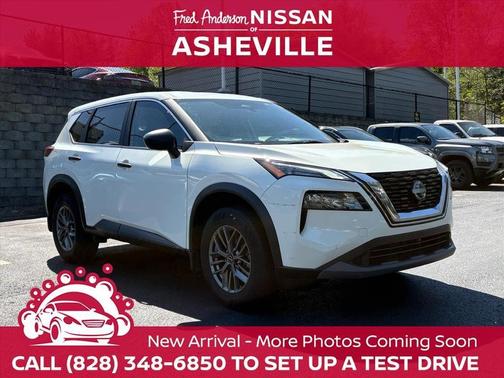 Glacier White 2023 Nissan Rogue S