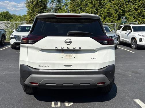 Glacier White 2023 Nissan Rogue S