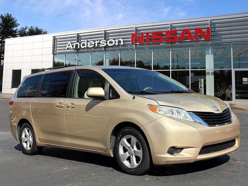 2014 Toyota Sienna LE
