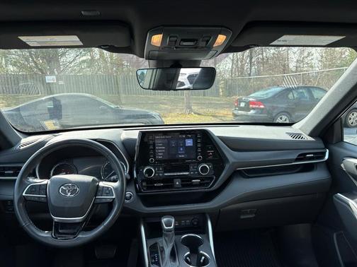 2022 Toyota Highlander XSE