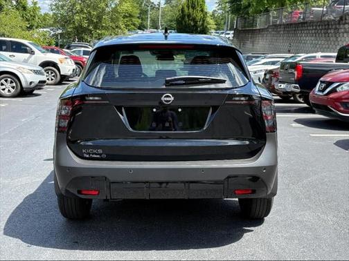 2025 Nissan Kicks S