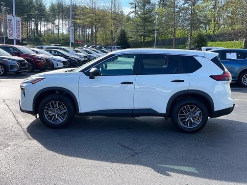 Glacier White 2024 Nissan Rogue S