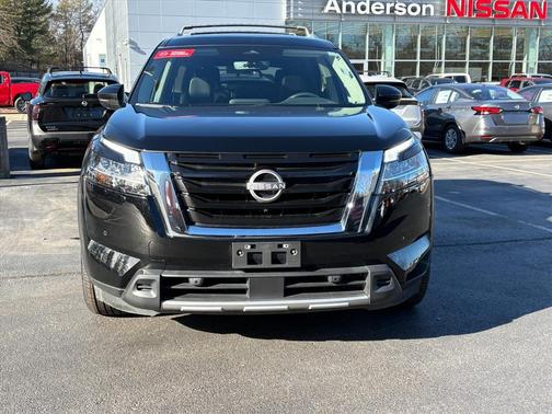 2024 Nissan Pathfinder SL 4WD