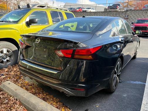 2020 Nissan Altima SR FWD