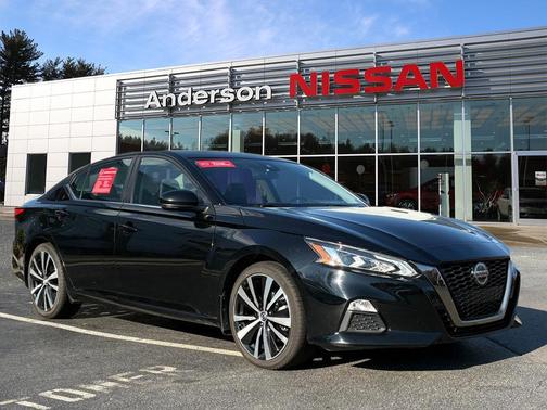 2020 Nissan Altima SR FWD