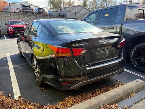 2020 Nissan Altima SR FWD