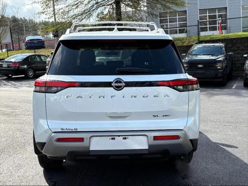 2025 Nissan Pathfinder SL 4WD