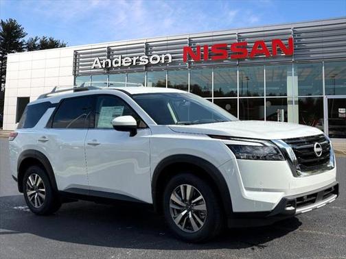 2025 Nissan Pathfinder SL 4WD