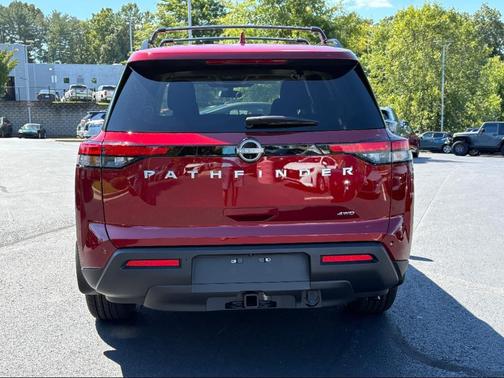 2025 Nissan Pathfinder SV 4WD