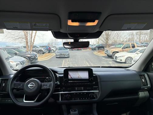 2025 Nissan Pathfinder SL 4WD