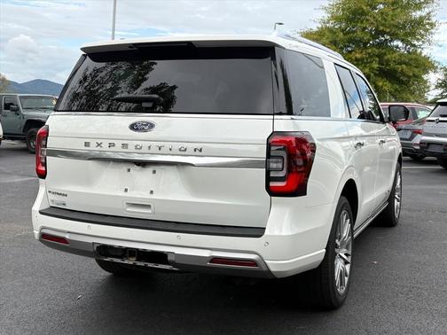 2022 Ford Expedition Platinum