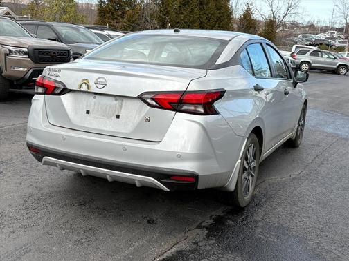 2024 Nissan Versa 1.6 S