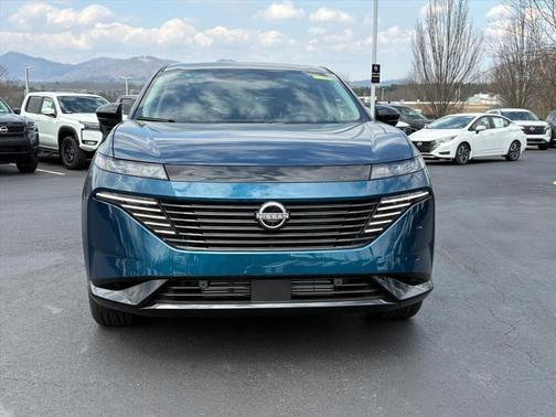 Aurora Blue Pearl Metallic/Super Black 2026 Nissan Murano Platinum