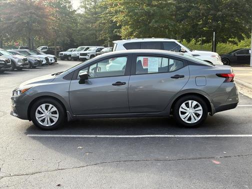 2022 Nissan Versa 1.6 S