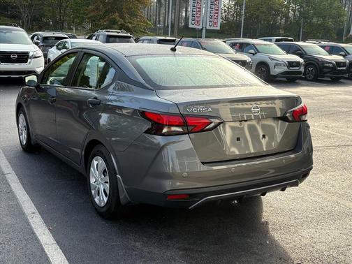 2022 Nissan Versa 1.6 S