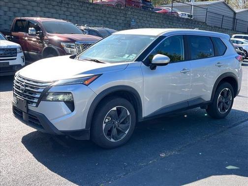 Brilliant Silver Metallic 2024 Nissan Rogue SV